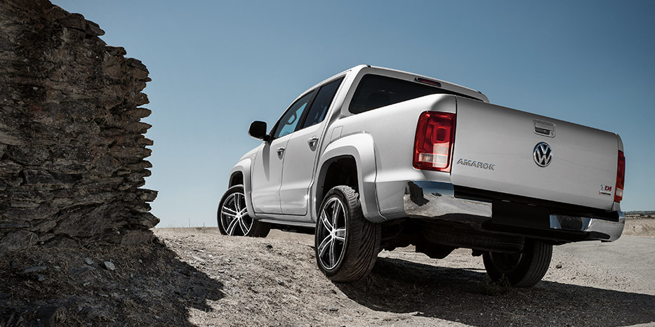 DEZENT TH dark rim VW Amarok