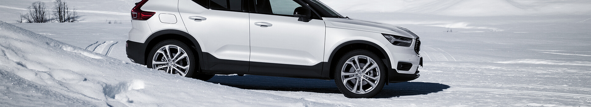 DEZENT TA silver auf Volvo XC40