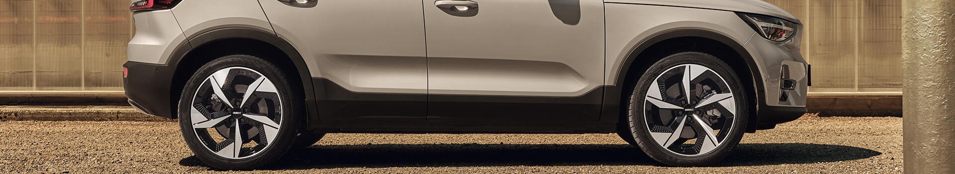 DEZENT AO dark Volvo C40