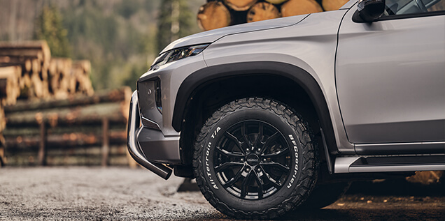 DEZENT KC black Mitsubishi L200