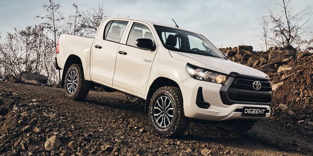 DEZENT KC dark Toyota Hilux g&uuml;nstige Felgen Alufelgen