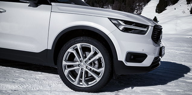 DEZENT TA silver on Volvo XC40