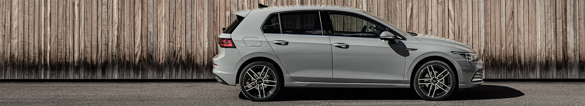 DEZENT TR dark VW Golf 8