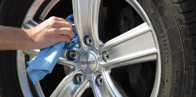 DEZENT alloy wheel cleaning